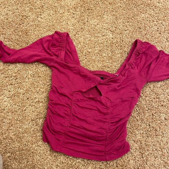 Pink long sleeve barely worn - Picture 1 of 5